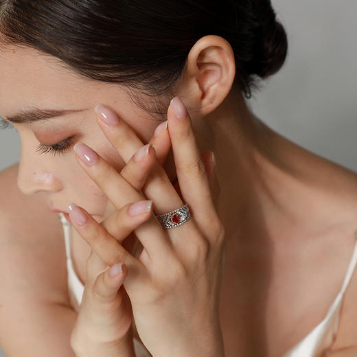 【英国蔷薇】JULEE JULEE茱俪珠宝 18K白金蓝宝石/红宝石钻石戒指 商品图4