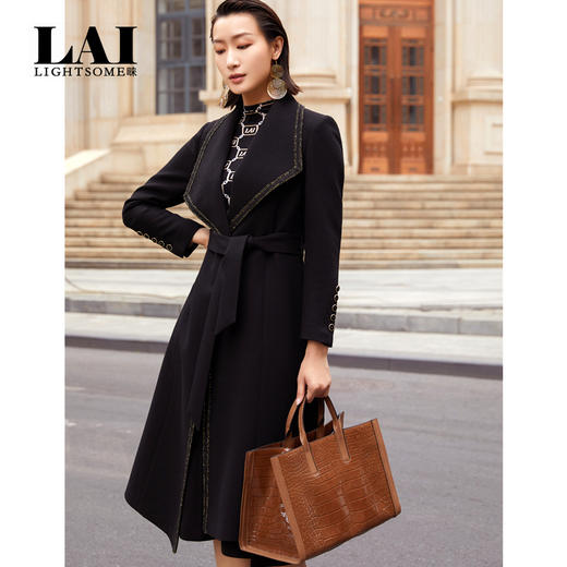 LAI睐高腰节大伞摆边缘镶嵌轻奢大衣320012 商品图3