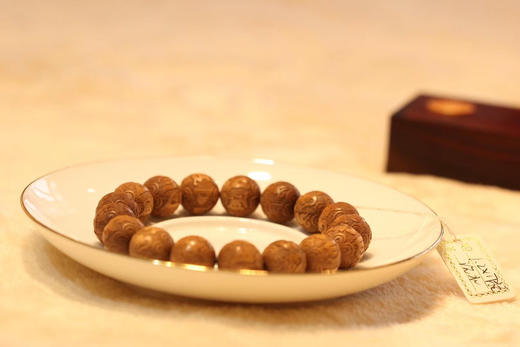 【青山特惠】1.2*17颗 红肉印度迈索尔正区老山檀六字箴言手串 L12 商品图2