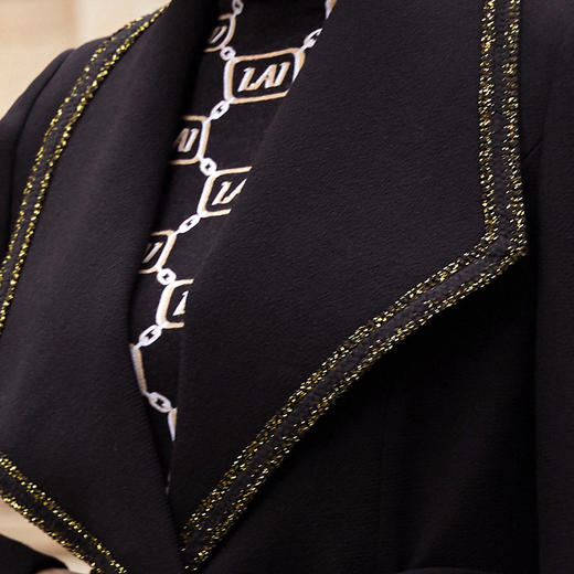 LAI睐高腰节大伞摆边缘镶嵌轻奢大衣320012 商品图1