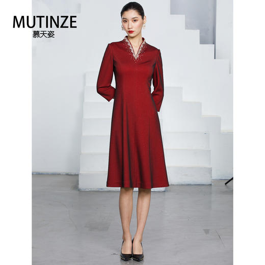 慕天姿整体流线型三层复合面料连衣裙17173 商品图0