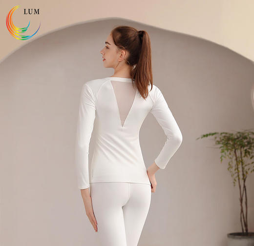 LUM39772露檬新款瑜伽长袖双面磨毛（含胸垫） 商品图3
