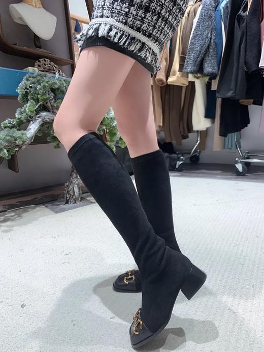 【断码特惠不退换】弹力绒不过膝靴丨弹力绒 包容胖瘦脚脚 复古 方头设计 优雅有型 4cm方跟 百搭 显腿长显瘦的“瘦瘦靴” 商品图9