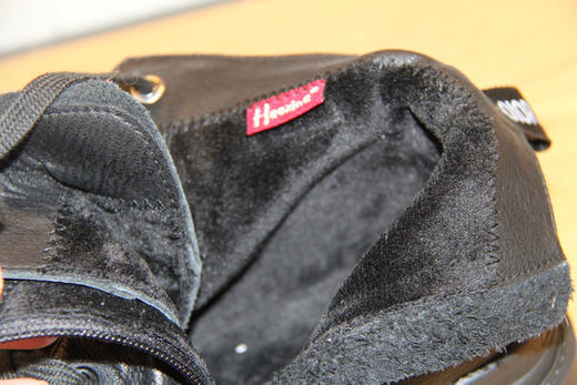 豪行20468800冬季加绒时尚短靴黑色百搭舒适简约气质休闲女短靴 专柜正品 跟高：3.5CM 筒高： 11CM 商品图4