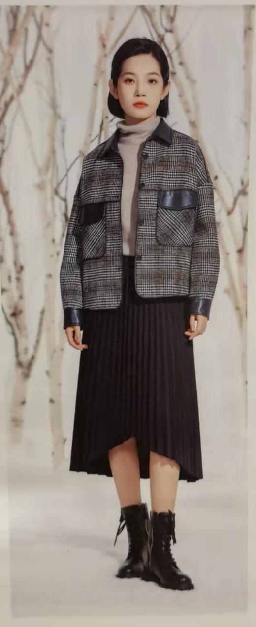 【11.7内购会】易菲新款宽容短款梭织外套 商品图0