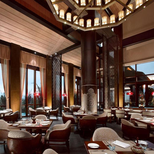 3天2晚【西双版纳稷泽万达文华度假酒店】周末不加价！入住花园泳池别墅，享接机/站、漂浮下午茶、旅拍、欢迎水果+迷你吧等福利~打卡异域风情！ 商品图1