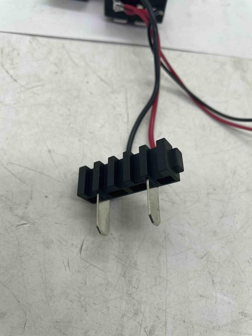 【货号04223】21v/36V锂电钻开关威克士款插脚开关锂电钻配件 商品图3