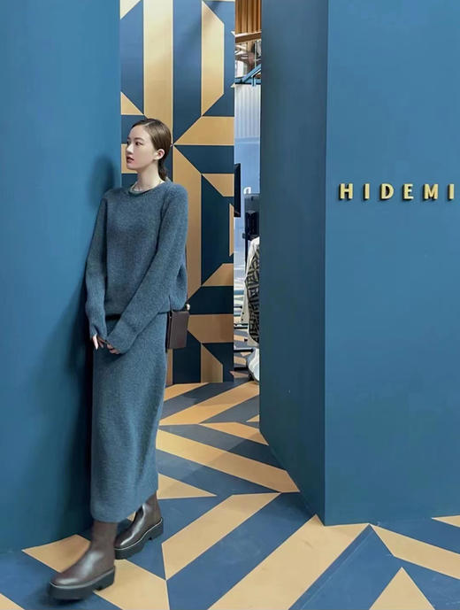 HIDEMI 琥珀蓝羊驼绒套装 毛衣/半身裙 商品图2