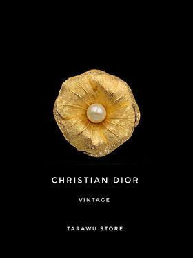 CHRISTIAN DIOR