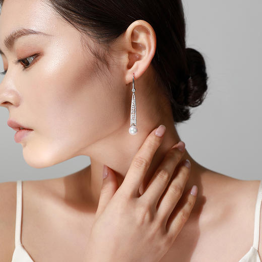 【星河】JULEE JULEE茱俪珠宝  18K金akoya珍珠白蓝宝钻石耳饰 商品图3