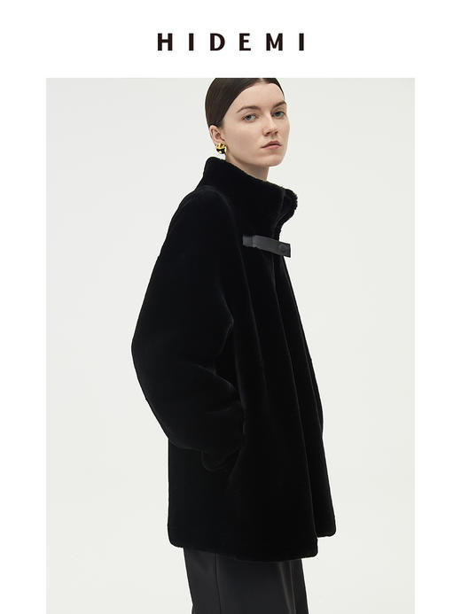 HIDEMI 黑色皮毛一体简约皮襻设计感中长款大衣 商品图11