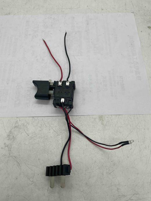 【货号04223】21v/36V锂电钻开关威克士款插脚开关锂电钻配件 商品图4