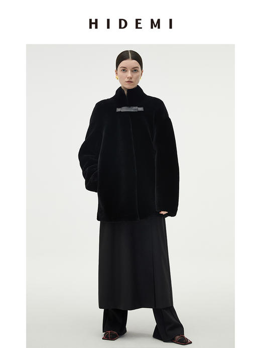 HIDEMI 黑色皮毛一体简约皮襻设计感中长款大衣 商品图7