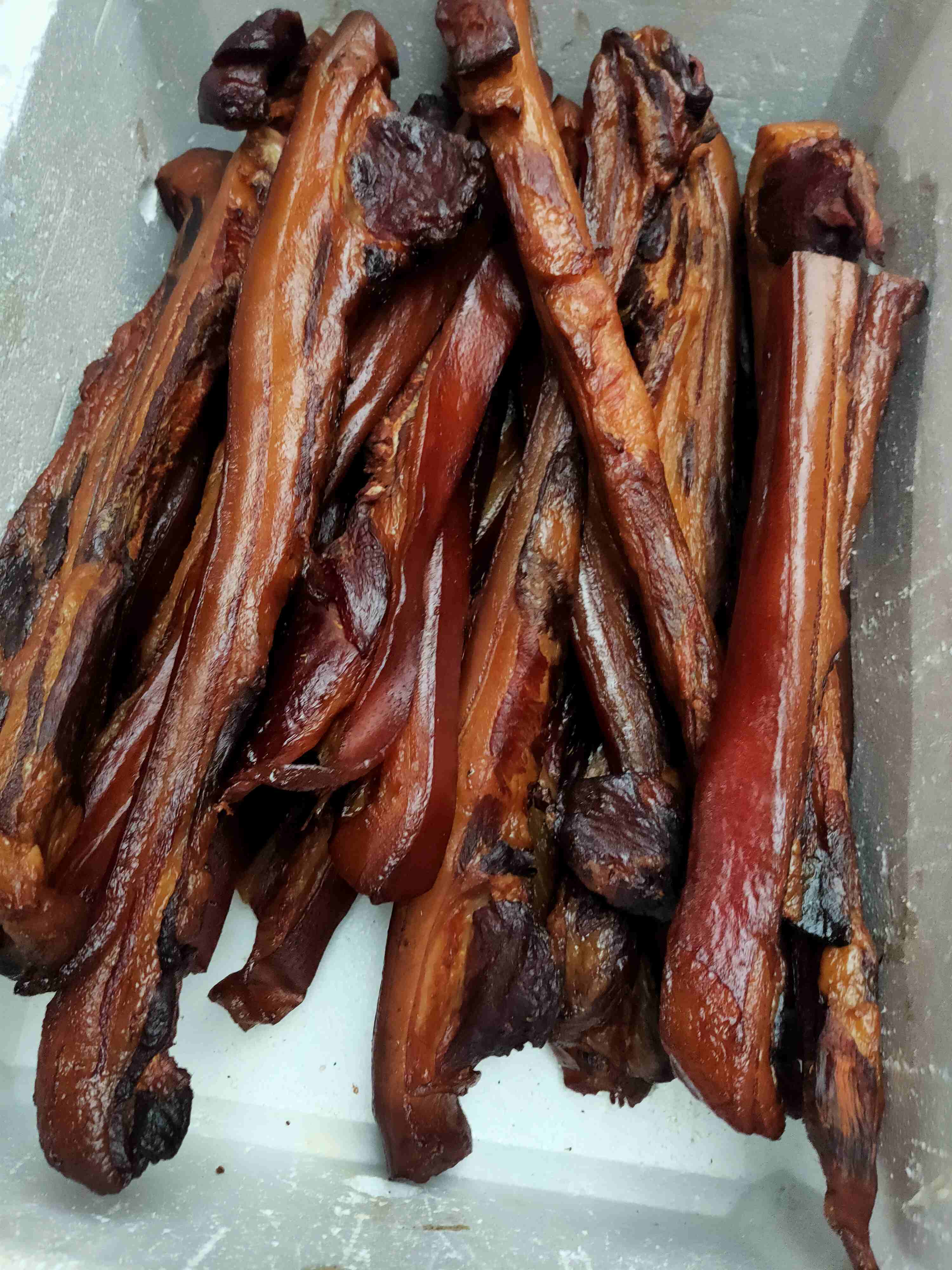 乡里自家熏的黑猪腊肉，3斤