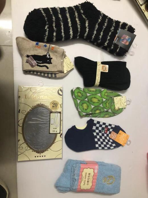 天空之城-tutuanna秋冬袜子福袋（内含丝袜一双，6双袜子花色款式随机，非质量问题不可退换） 商品图0