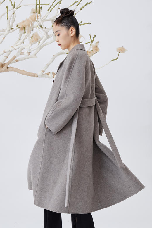  双排扣水波纹羊绒呢女长大衣 SJF92W821A 商品图1