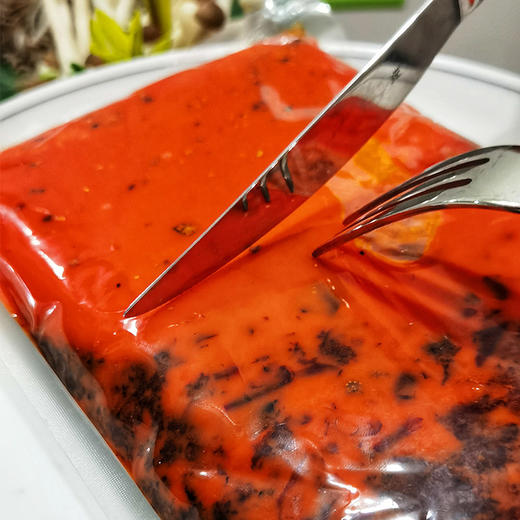 【无添加的牛油火锅底料】新鲜出锅！用料纯正地道 辣而不燥 香不留身！健康无添加的家庭火锅 和家人一起吃吧~ 商品图8