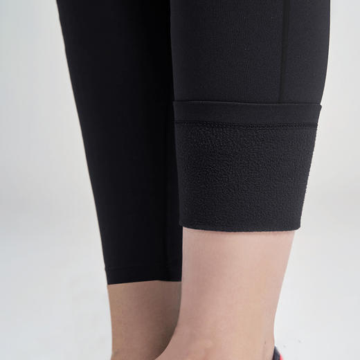 暖冬裤依琦莲新品 JL21276 暖绒舒适唤醒冬日活力三层结构循环索温轻上加暖一身轻松 商品图1