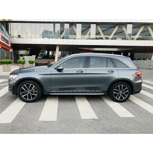 奔驰 GLC 300L 4MATIC 动感型 【月租-深圳】 商品图3
