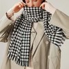 【新款上线】千鸟格围巾女冬季2021新款时尚格子仿羊绒围巾加厚披肩围脖 商品缩略图3