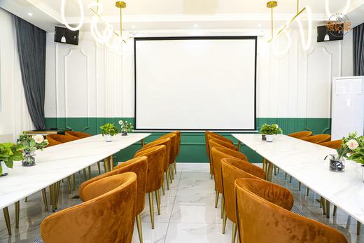 太原慢姑娘森林派对别墅轰趴馆 商品图0