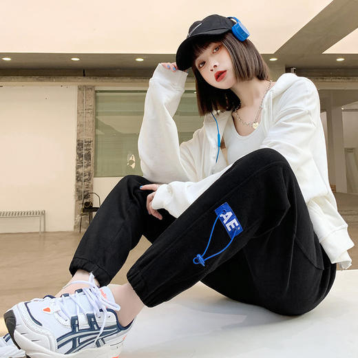 时尚加绒加厚百搭灰色运动裤子女宽松束脚秋冬新款外穿哈伦休闲棉卫裤 商品图0