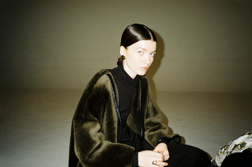 HIDEMI 海藻绿皮毛一体拼皮边系带设计感长款大衣 商品图11