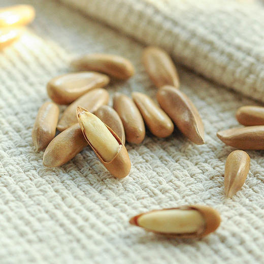 【2025新货！巴西松子】 颗粒饱满，壳薄易剥，粒粒香醇。180克/罐，全场满88元江浙沪皖顺丰包邮~ 商品图2