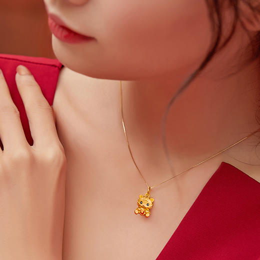 潮宏基爱乐虎系列虎小康足金挂坠 商品图5