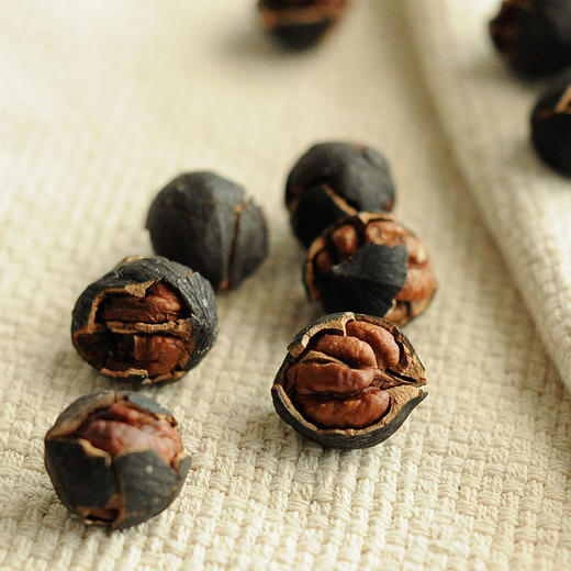 【2025新货！特好剥山核桃】今年产区好原料难求，精选好原籽，坚持轻加工-原香味，还原山核桃本味。238克袋装，水煮、奶油、椒盐味，全场满88元顺丰包邮~ 商品图4