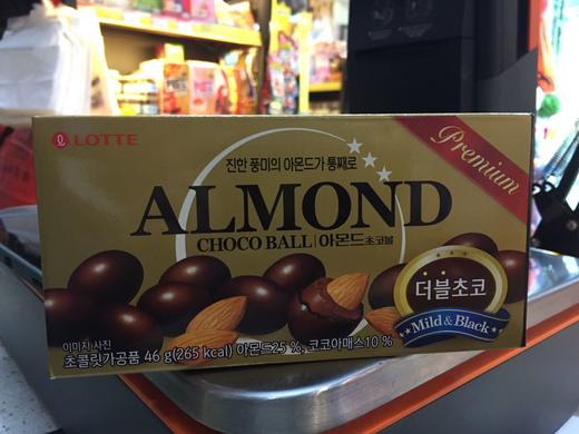 乐天扁桃仁夹心巧克力豆46克 商品图0