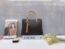 4F袋鼠专柜曼歌妮女包