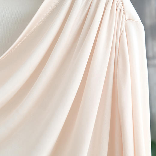 丁摩【 码偏大往小一号拍】春秋三醋酸弹力针织时尚圆领百搭上衣打底衫Q121189 商品图3