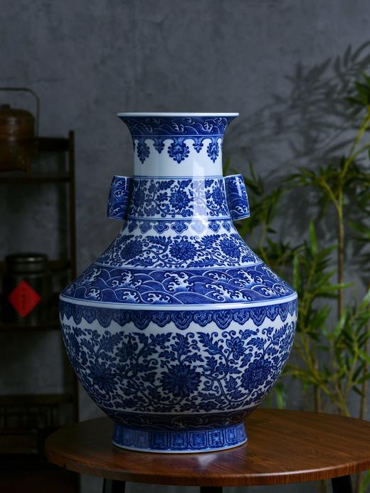 柴窑缠枝莲纹贯耳尊 商品图0