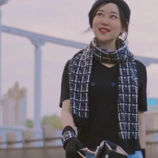 【漫步香榭丽舍】 纯羊绒小香风围巾手套帽子三件套 商品图5