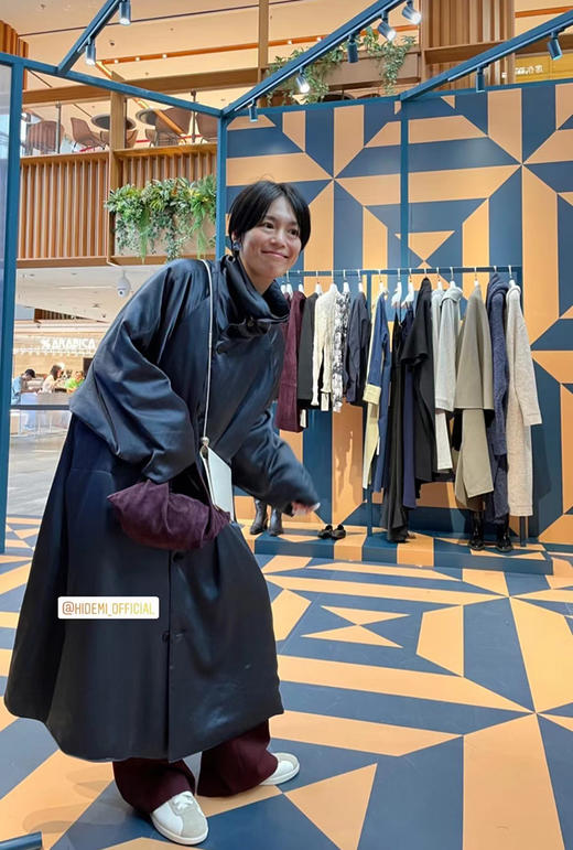 HIDEMI 行走的空气被 醋酸系列设计感长款棉服大衣 深海蓝/奶昔白 商品图4