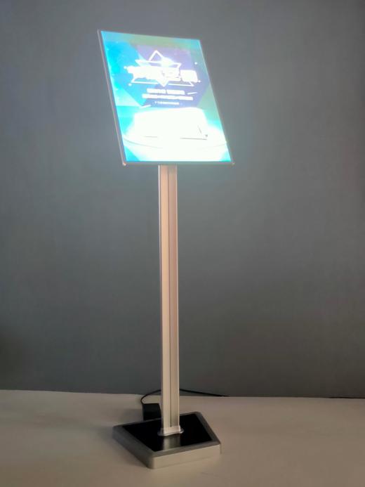 Q47型立牌（带灯） 商品图2