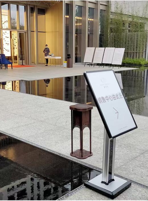 Q46-A型立牌（黑色、金色） 商品图4