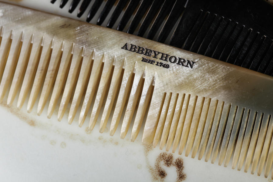 abbeyhorn 双齿天然牛角梳