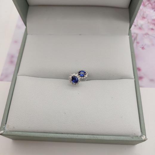 18K镶嵌蓝宝石耳钉 商品图3