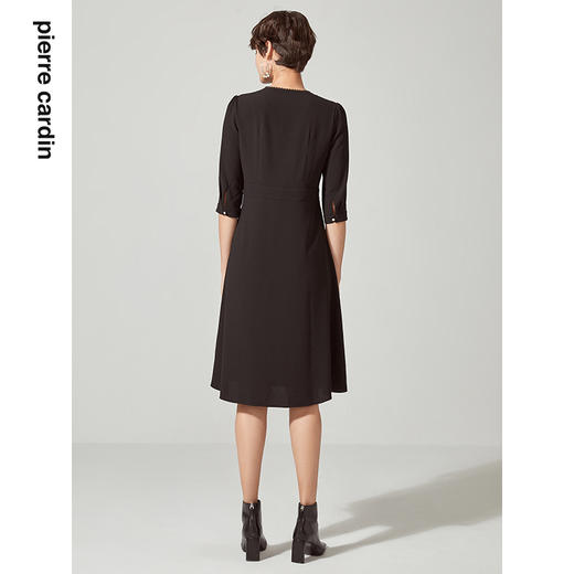 卡丹女装新品法式小黑裙V领长袖优雅长袖连衣裙C13DL12B0
 商品图2