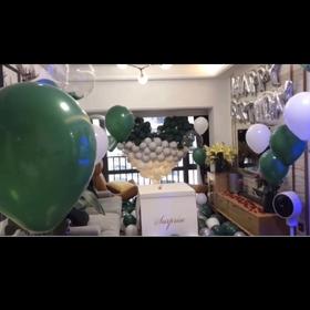 清新白绿色惊喜布置