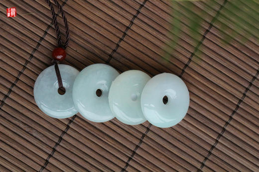 天然翡翠平安扣吊坠 配精美挂绳 商品图4