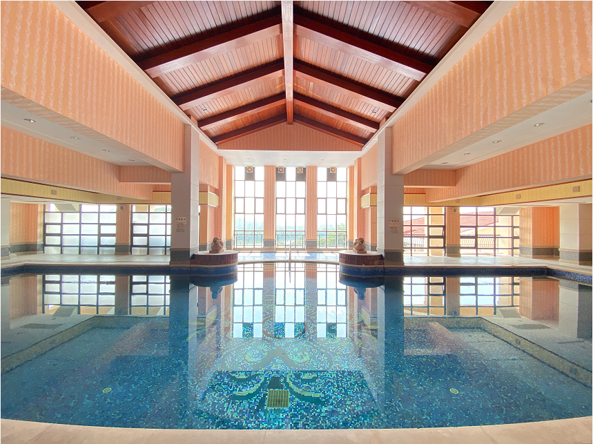 爽泡养生泉~仅06299抢东方夏湾拿酒店高级房1间 2大1小自助早餐