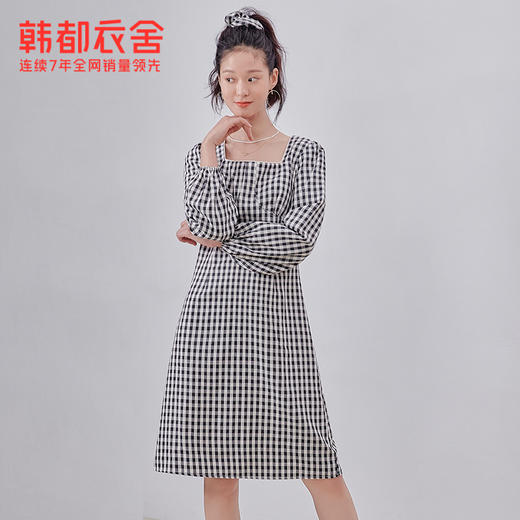 韩都衣舍冬季新款复古格子方领高腰显瘦气质连衣裙女OM82314A 商品图0