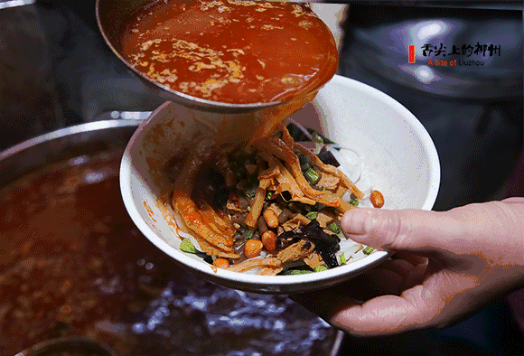 闻一下丧胆，嗦一口腿软！鲜香辣爽，戒不掉的“臭”爽~ 