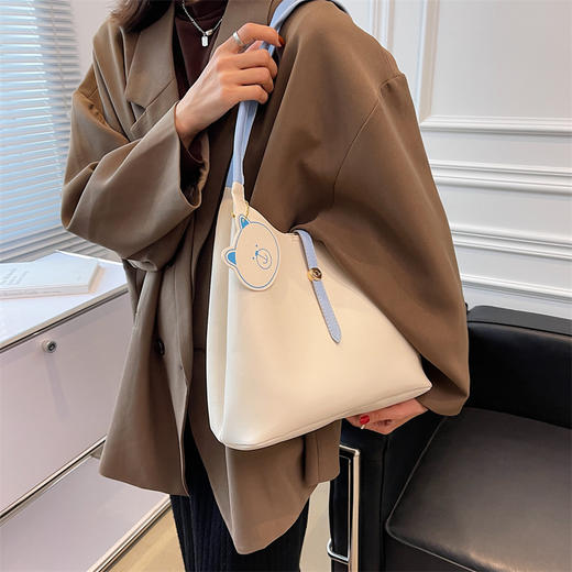 手提包腋下包女大容量2021新款早秋款拼接简约洋气时尚通勤托特学生包 商品图1