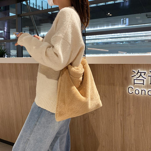 秋冬季新款毛毛包女2021洋气糖果色毛绒链条单肩包休闲时尚腋下包 商品图1