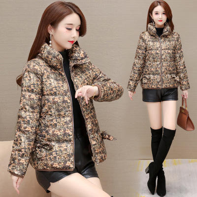 WE- FL-2167M 加厚保暖立领印花白鸭绒羽绒服女短款2021冬装新款修身气质小外套 商品图2