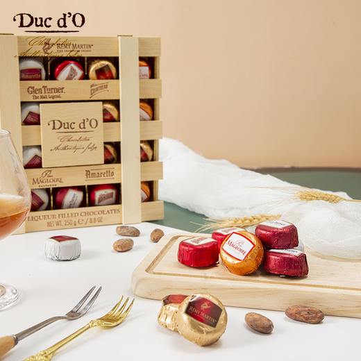 比利时Ducdo得多木盒酒心巧克力(5口味)250g/125g 精致木质礼盒丝滑巧克力邂逅香醇美酒 040060/040330 商品图1